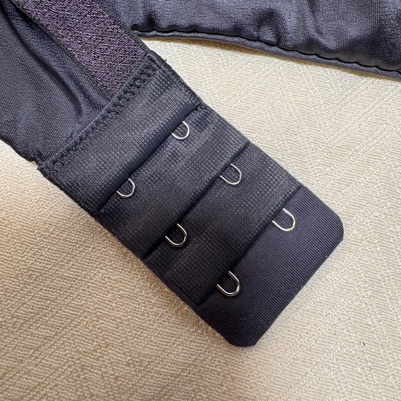 Victoria Secret Biofit Demi Up-Lift Bra, Grey, size 38C- Pre-owned - Picture 4 of 5